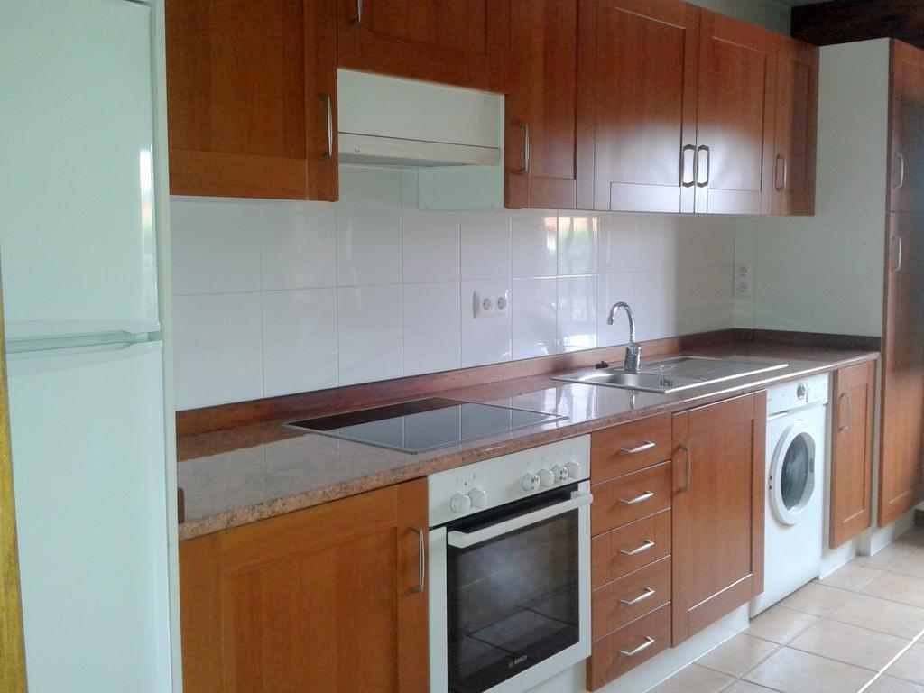 Apartamentos Llave De Santillana 桑提亚纳德玛 客房 照片