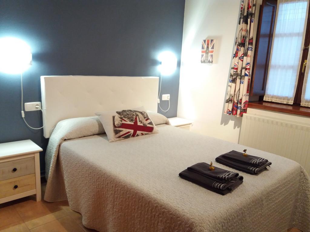 Apartamentos Llave De Santillana 桑提亚纳德玛 外观 照片