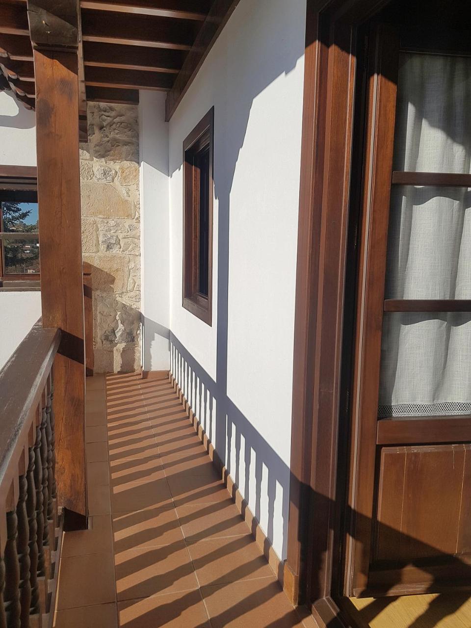 Apartamentos Llave De Santillana 桑提亚纳德玛 外观 照片